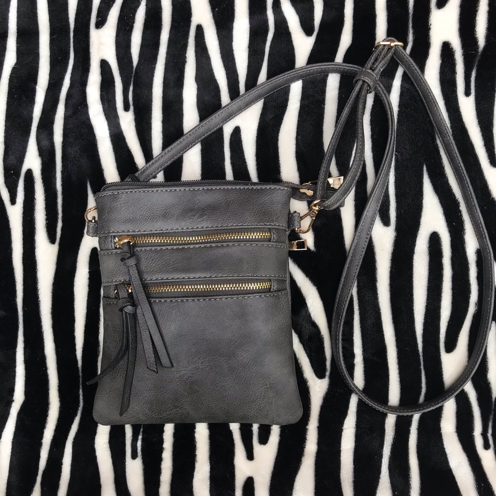 Isabelle Crossbody Purse. 7" x 8"x 0.5"